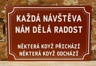 Cedulka "Každá návštěva nám dělá radost" DIBOND 30x20cm